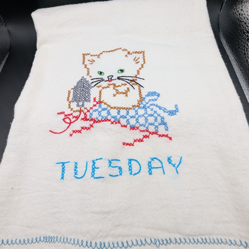 (Set Of 5) Embroidered Cat Design Dish Towels - Picture 5 of 16